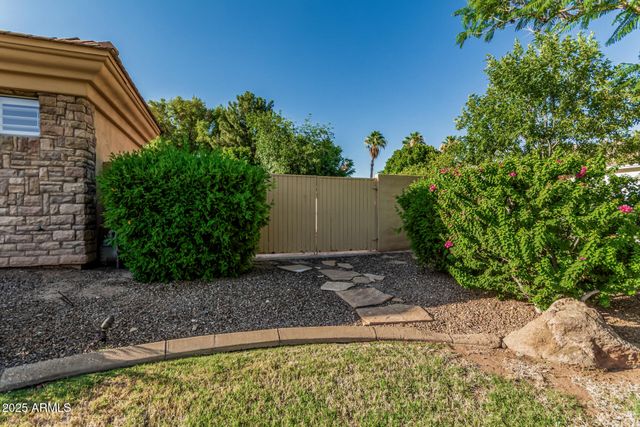 1758 E CARVER Road, Tempe, AZ 85284