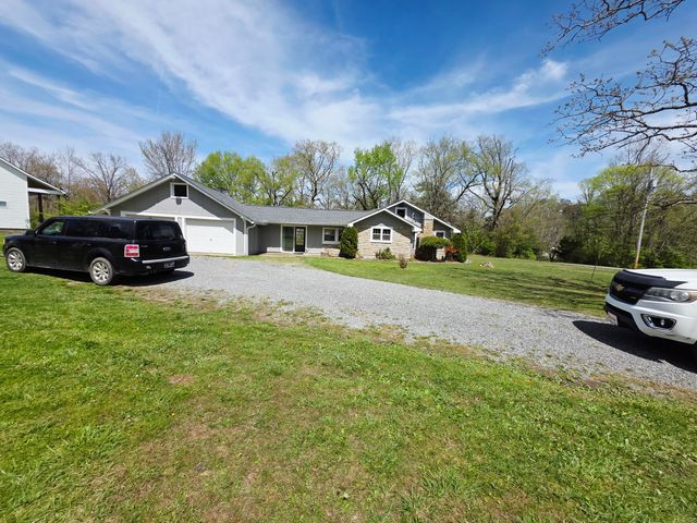 1503 Hollister Road, Signal Mountain, TN 37377