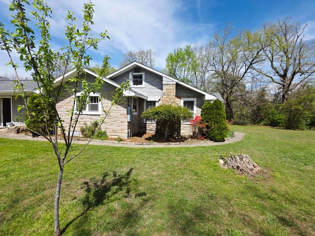 1503 Hollister Road, Signal Mountain, TN 37377