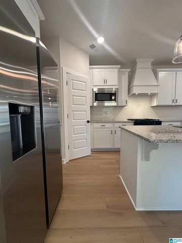 1014 UNALI TOWNES LOOP, Leeds, AL 35094