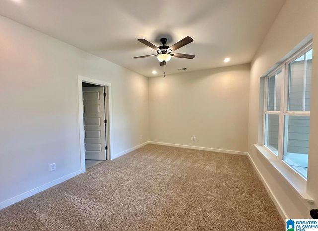 1014 UNALI TOWNES LOOP, Leeds, AL 35094