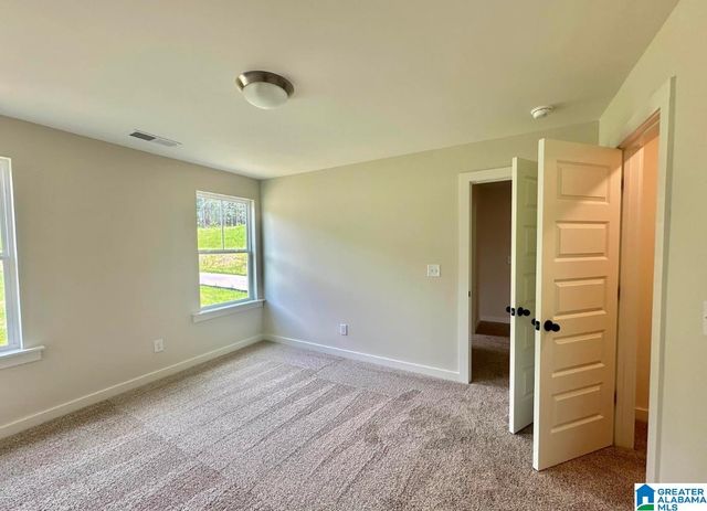 1014 UNALI TOWNES LOOP, Leeds, AL 35094