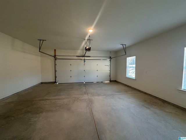 1014 UNALI TOWNES LOOP, Leeds, AL 35094