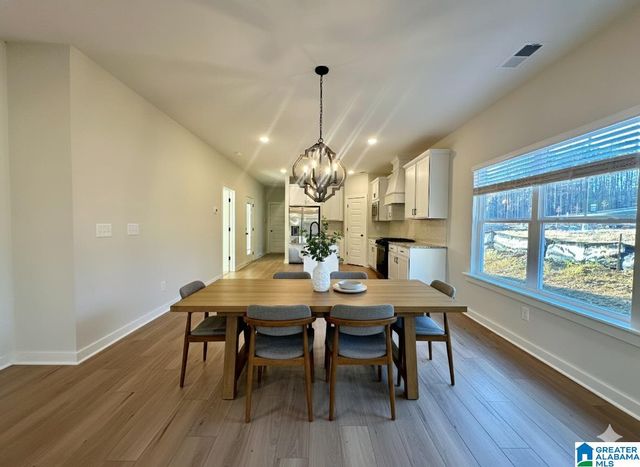 1014 UNALI TOWNES LOOP, Leeds, AL 35094