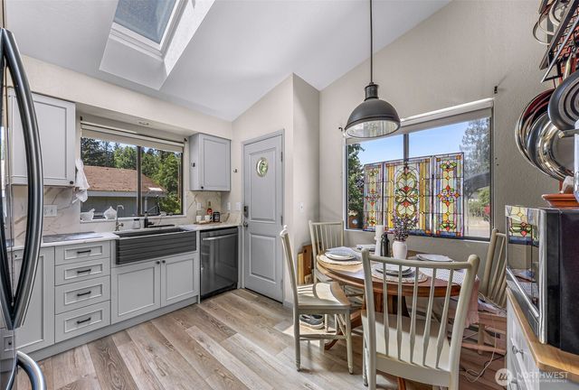 6465 Haven Way, Clinton, WA 98236