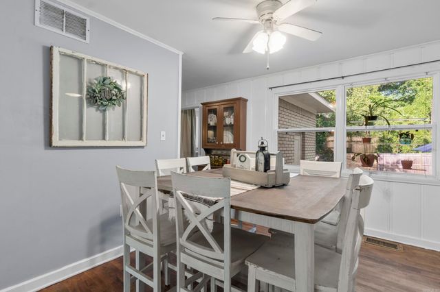 902 N Cedar Street, Searcy, AR 72143