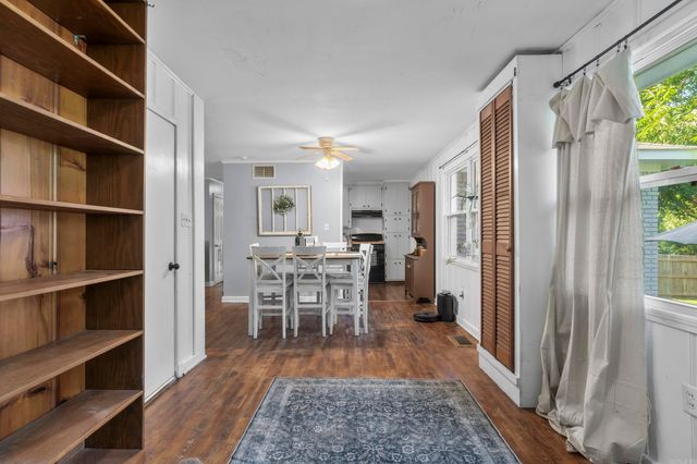 902 N Cedar Street, Searcy, AR 72143