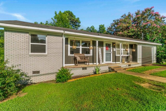 902 N Cedar Street, Searcy, AR 72143