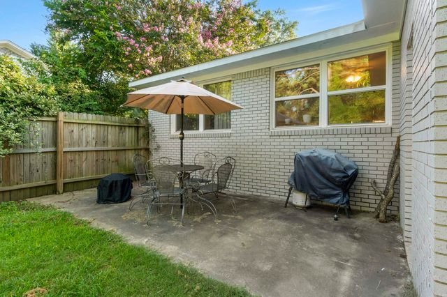 902 N Cedar Street, Searcy, AR 72143