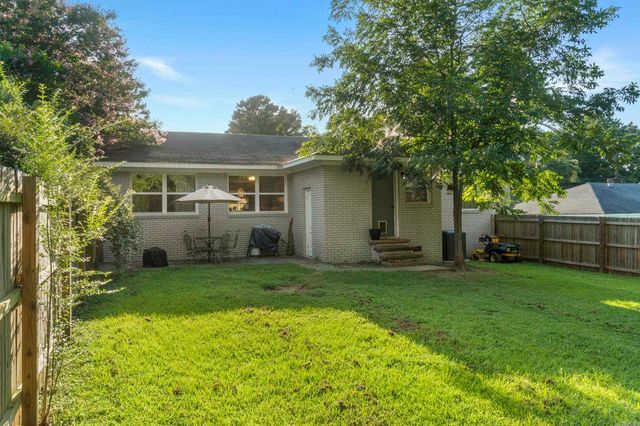 902 N Cedar Street, Searcy, AR 72143