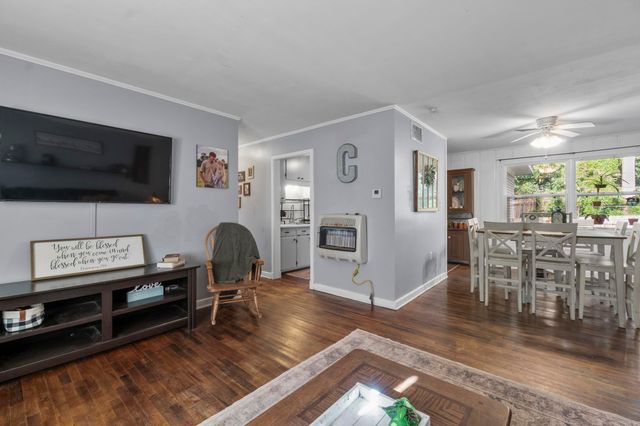 902 N Cedar Street, Searcy, AR 72143