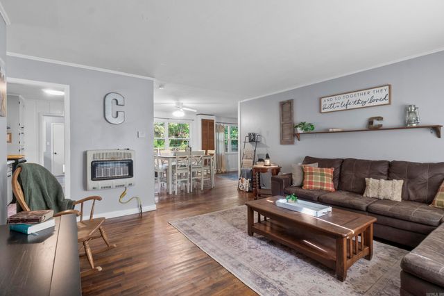 902 N Cedar Street, Searcy, AR 72143