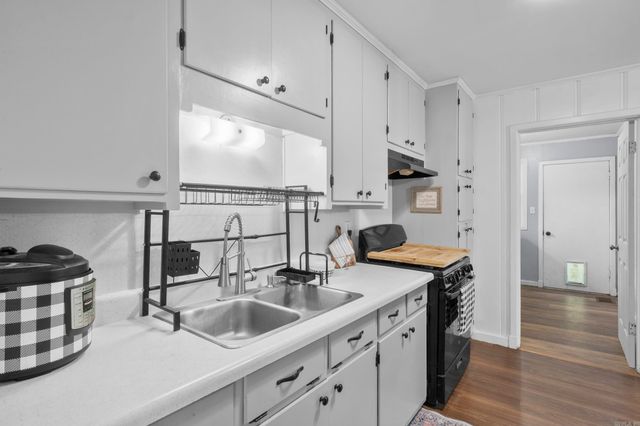 902 N Cedar Street, Searcy, AR 72143