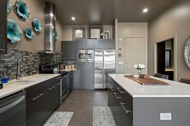 2323 N Houston Street 701, Dallas, TX 75219