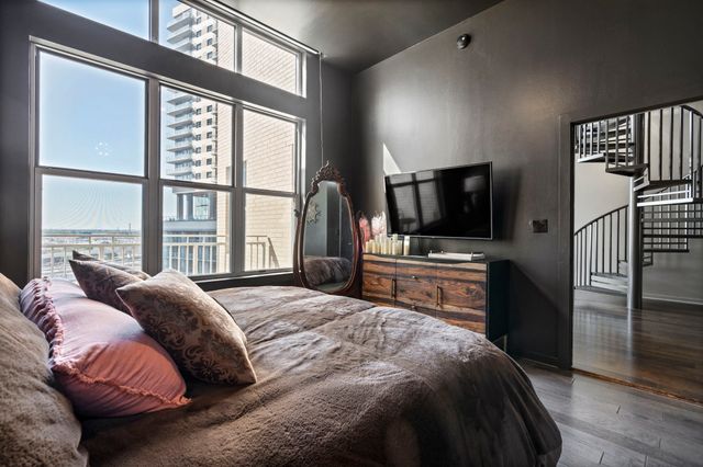 2323 N Houston Street 701, Dallas, TX 75219