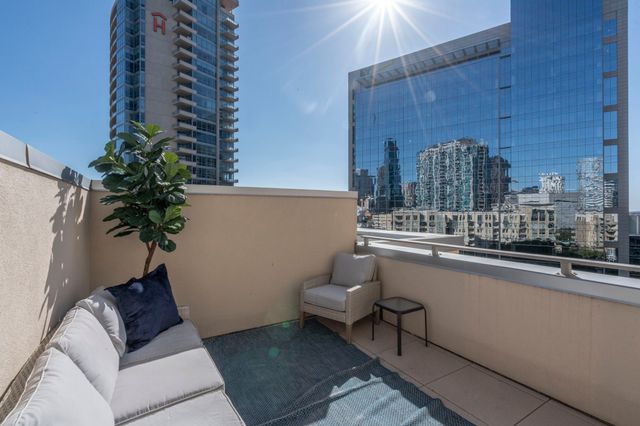 2323 N Houston Street 701, Dallas, TX 75219