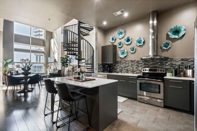 2323 N Houston Street 701, Dallas, TX 75219