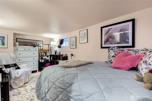 6420 S J Street, Tacoma, WA 98408