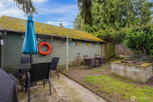 6420 S J Street, Tacoma, WA 98408