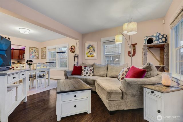 6420 S J Street, Tacoma, WA 98408