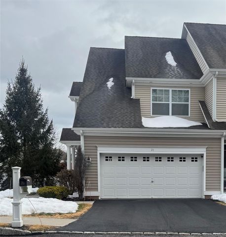 21 High Ridge Lane 21, Middletown, NY 10940
