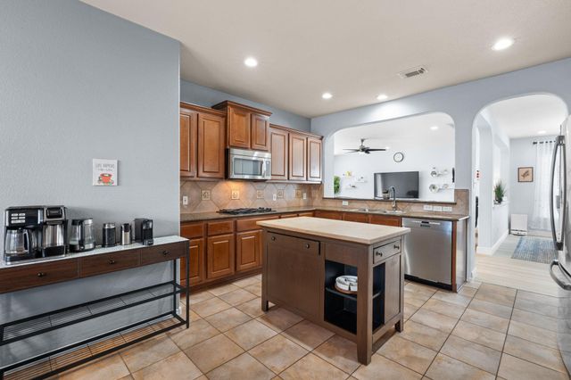 1300 Walnut CV, Cedar Park, TX 78613