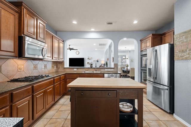 1300 Walnut CV, Cedar Park, TX 78613