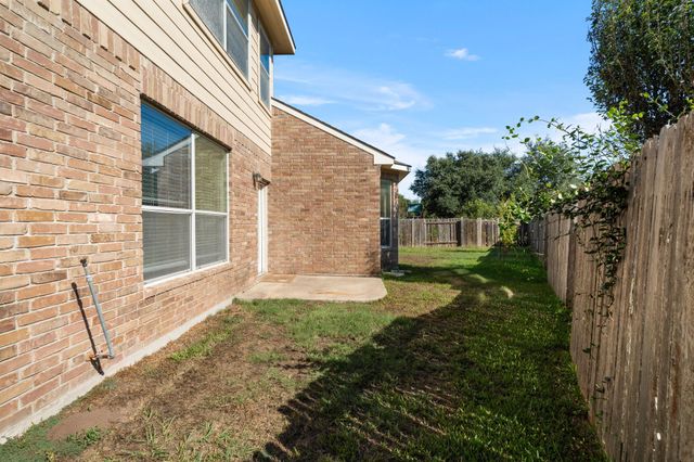 1300 Walnut CV, Cedar Park, TX 78613