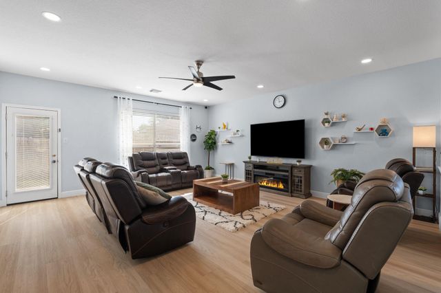 1300 Walnut CV, Cedar Park, TX 78613