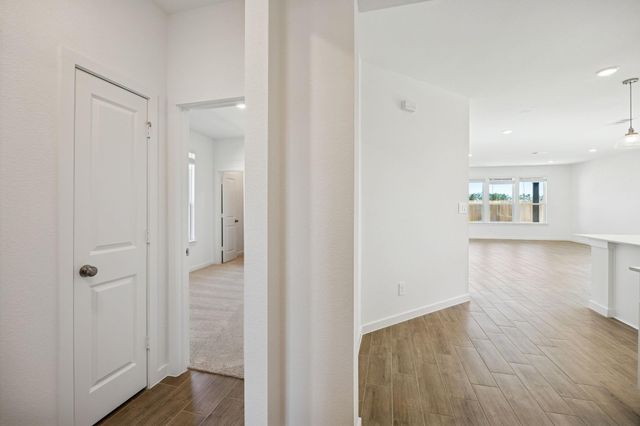 656 Amber Falls Drive, Montgomery, TX 77356