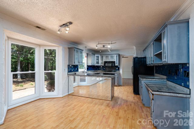 11220 Shandon Way Lane, Charlotte, NC 28262