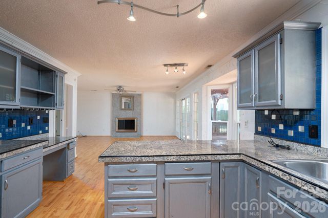 11220 Shandon Way Lane, Charlotte, NC 28262