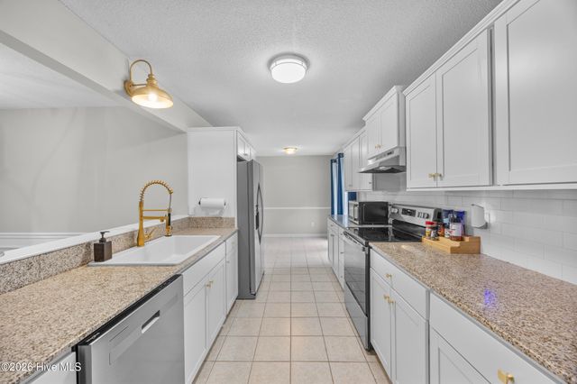 429 Crows Nest Lane, Sneads Ferry, NC 28460