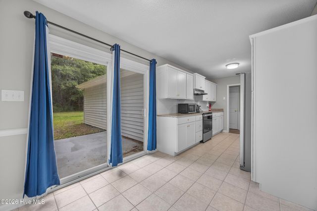 429 Crows Nest Lane, Sneads Ferry, NC 28460