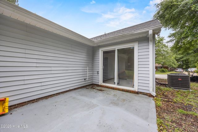 429 Crows Nest Lane, Sneads Ferry, NC 28460