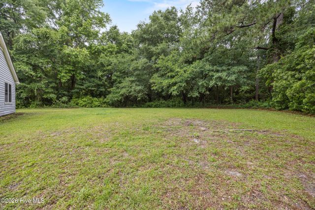 429 Crows Nest Lane, Sneads Ferry, NC 28460
