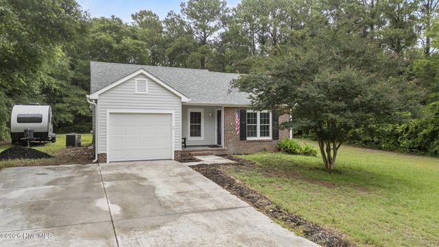429 Crows Nest Lane, Sneads Ferry, NC 28460
