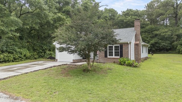 429 Crows Nest Lane, Sneads Ferry, NC 28460