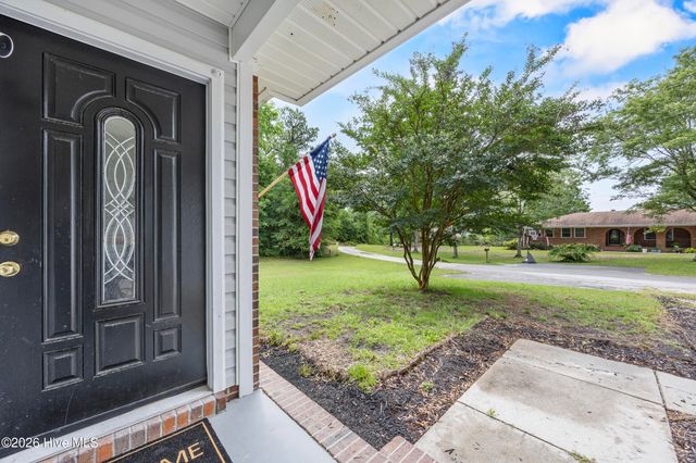 429 Crows Nest Lane, Sneads Ferry, NC 28460