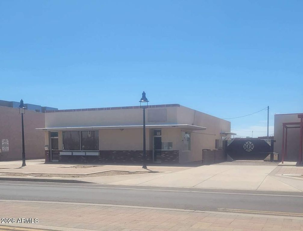 56 S CENTER Street, Mesa, AZ 85210 — photo 2