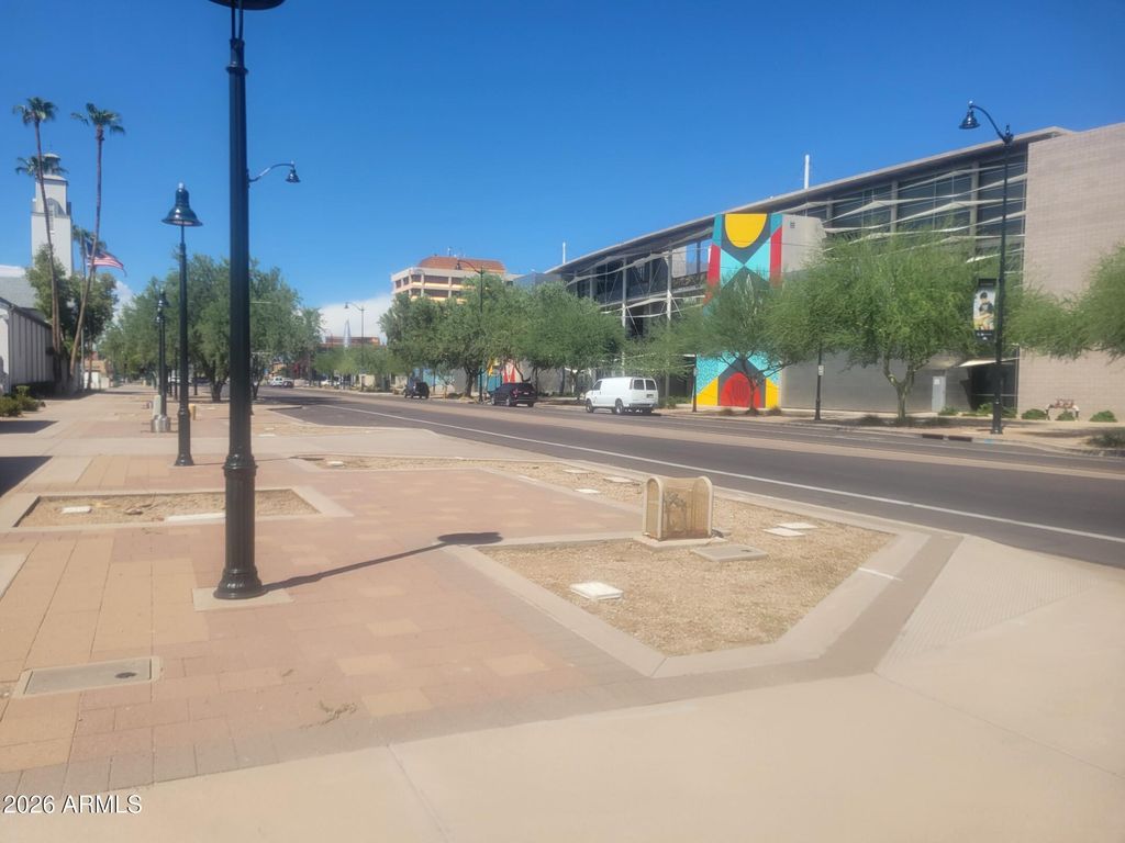 56 S CENTER Street, Mesa, AZ 85210 — photo 4