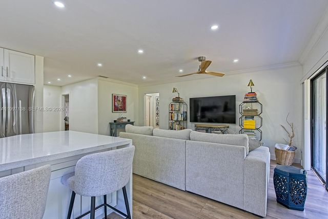 10900 SW 124th Rd, Miami, FL 33176