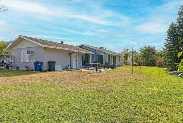 10900 SW 124th Rd, Miami, FL 33176
