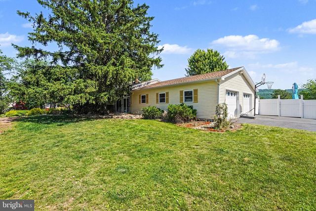 33 WILLIAMS ST, Halifax, PA 17032