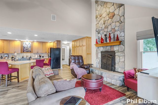3611 Holiday Drive, Greenville, MI 48838