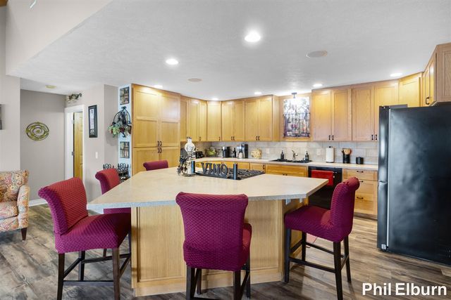 3611 Holiday Drive, Greenville, MI 48838