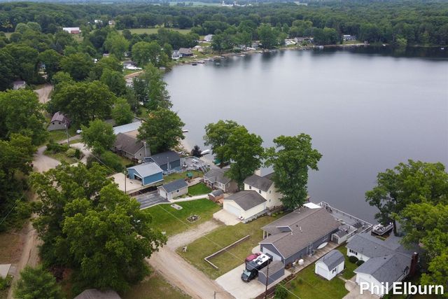 3611 Holiday Drive, Greenville, MI 48838