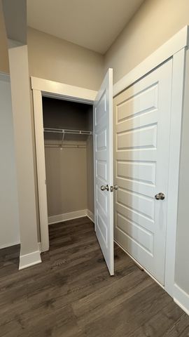 1427 Suzanne Drive, Murfreesboro, TN 37128