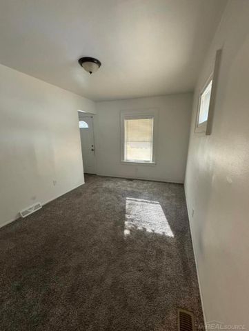 8101 Rivard Avenue, Warren, MI 48089