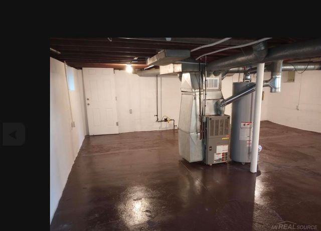 8101 Rivard Avenue, Warren, MI 48089